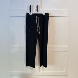 Figs Women’s Black Kade Cargo Scrub Pants XS/Tall